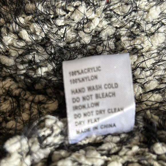 POL Chunky Oversized Cozy Black and White Knit Cardigan - Picture 9 of 9